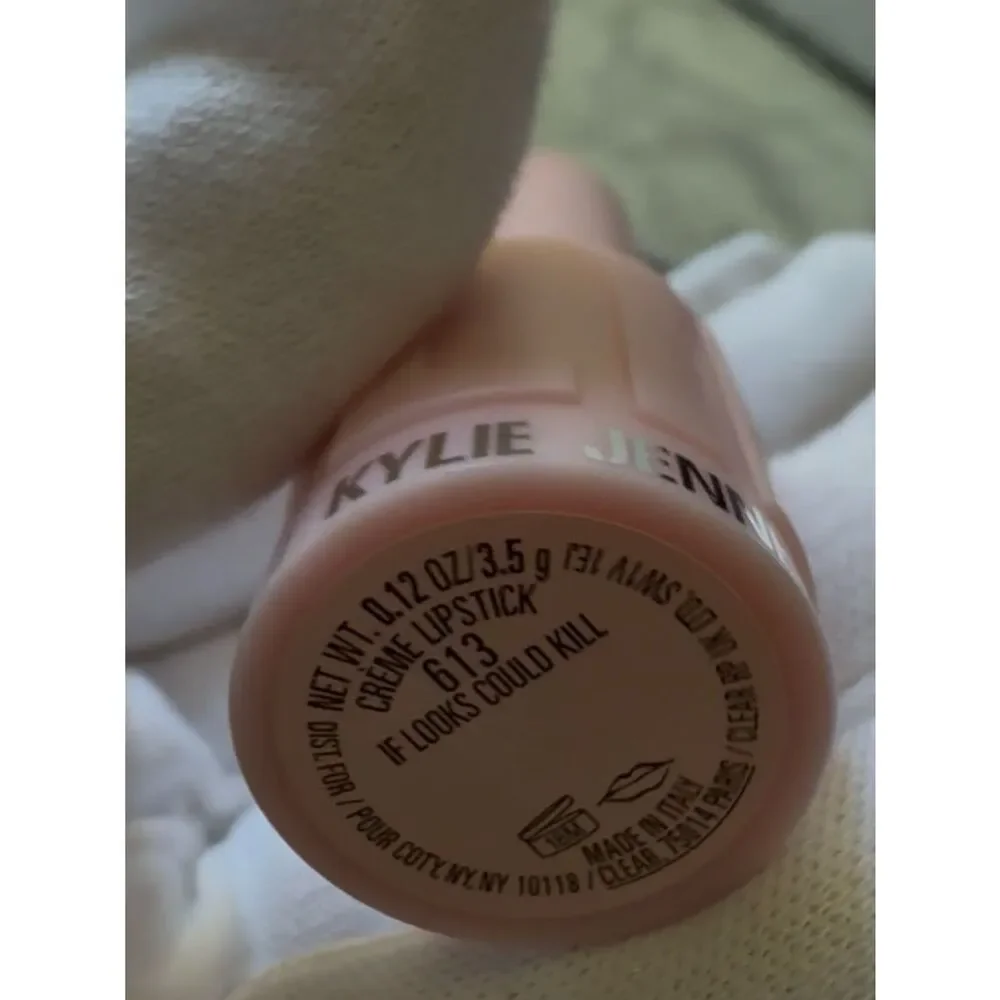 Kylie Cosmetics Crème Lipstick 613 Nude Taupe Brown Satin Finish Women